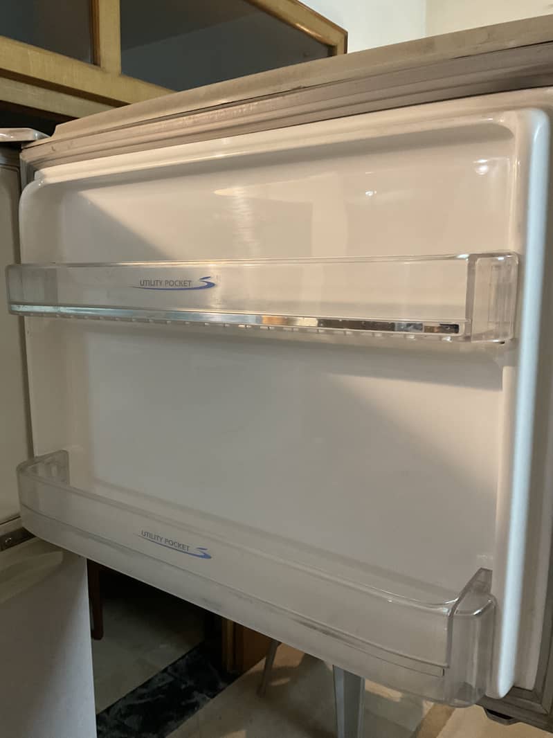 SAMSUNG COOLTECH NO FROST REFRIGERATOR 7