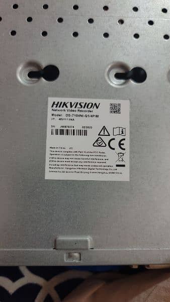 hikvision nvr 4chanall with peo switch 0