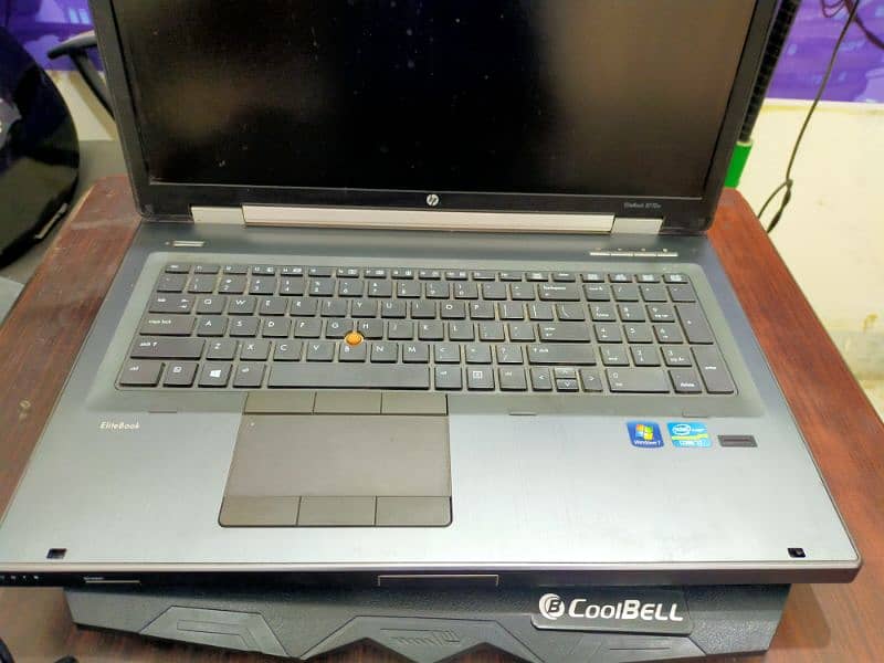 HP Elitebook 8770w Gaming laptop Workstation 0