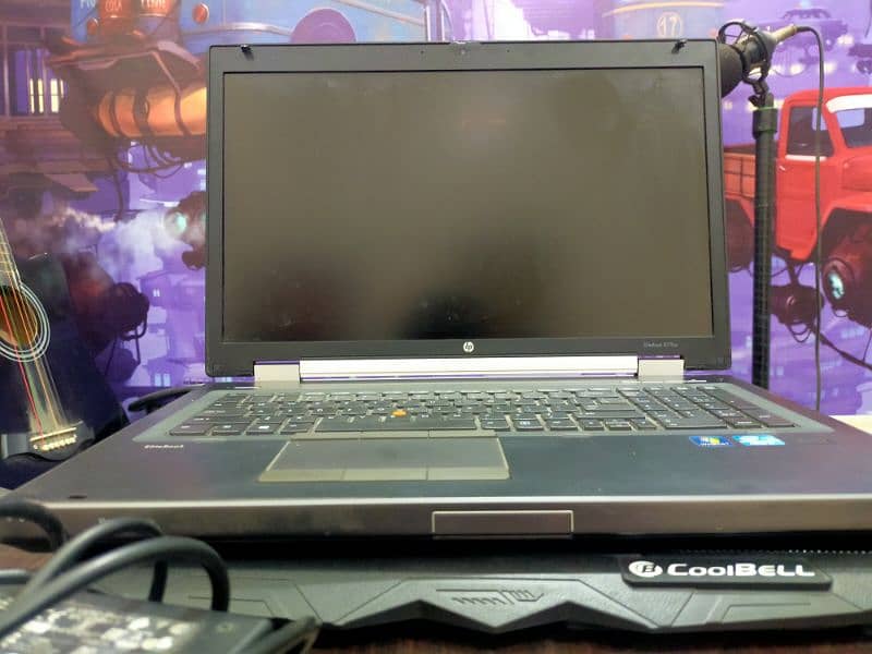 HP Elitebook 8770w Gaming laptop Workstation 2