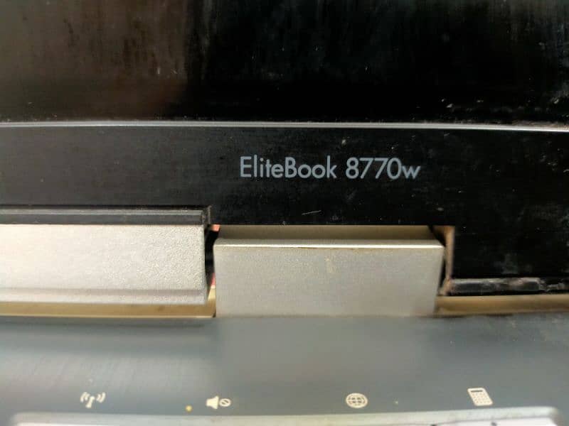 HP Elitebook 8770w Gaming laptop Workstation 7