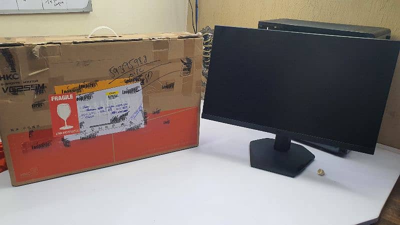 24 inch boderless 170hz gaming monitor wirh box 0