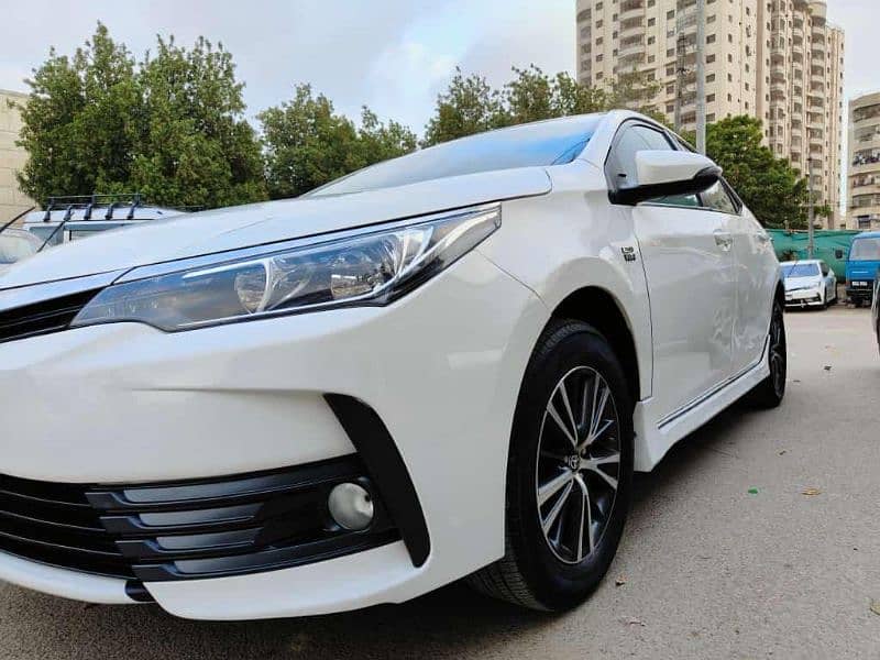 Toyota Corolla Altis 2017 white colour 3