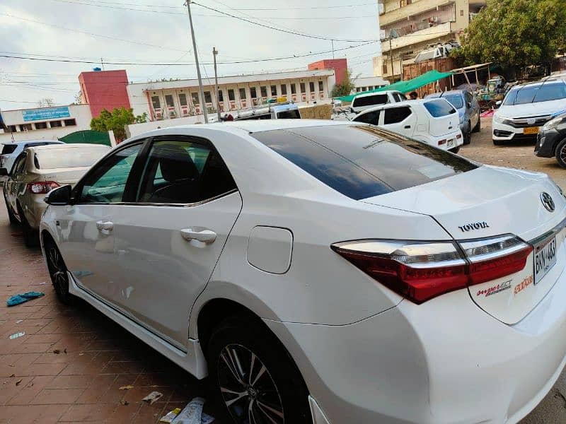 Toyota Corolla Altis 2017 white colour 10