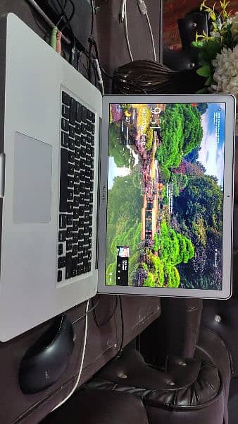 MacBook pro i7 3rd gen 8gb /256 gb ssd 7