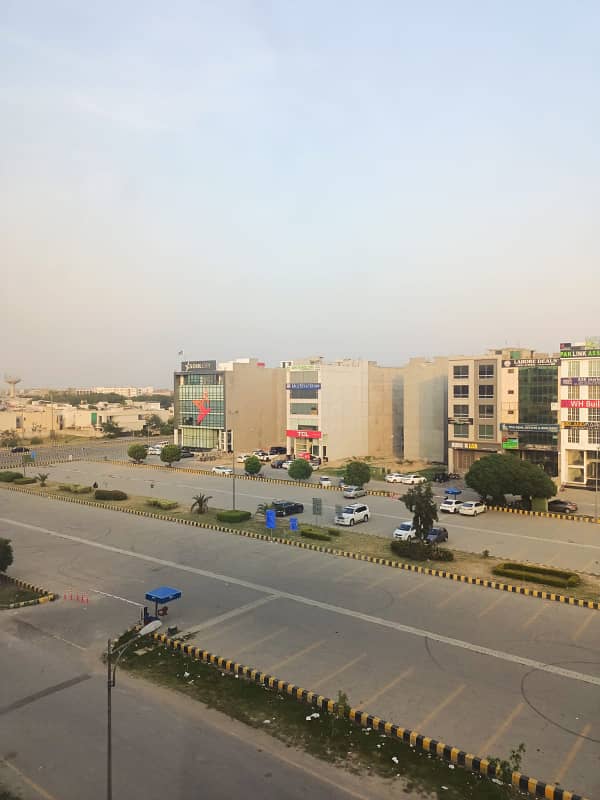 8 Marla Commercial Floor Available For Rent Phase 6 DHA 0