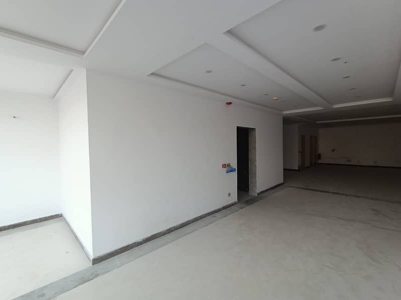 8 Marla Commercial Floor Available For Rent Phase 6 DHA 5