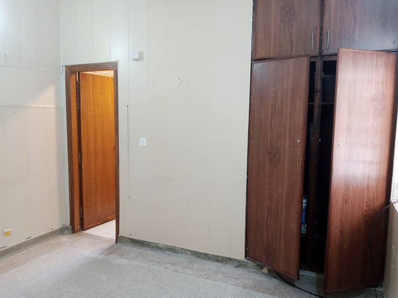 PHA flate for rent C type second floor Only for family & job holder bechlor 11