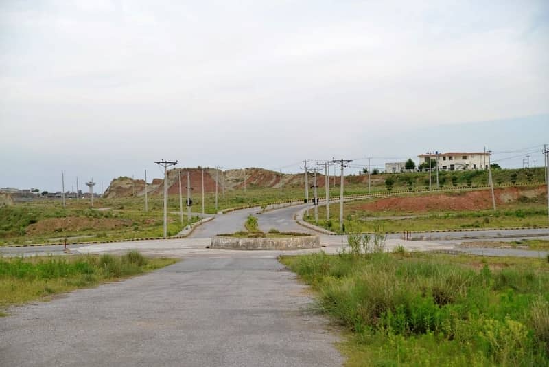 Stunning 10 Marla Residential Plot In Punjab Government Servant Housing Foundation (PGSHF) Available 9