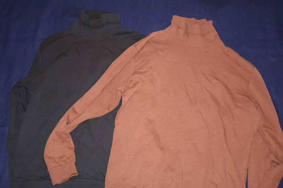 Mock Neck Sweatshirt - Black & Brown / L / Outfitters 1