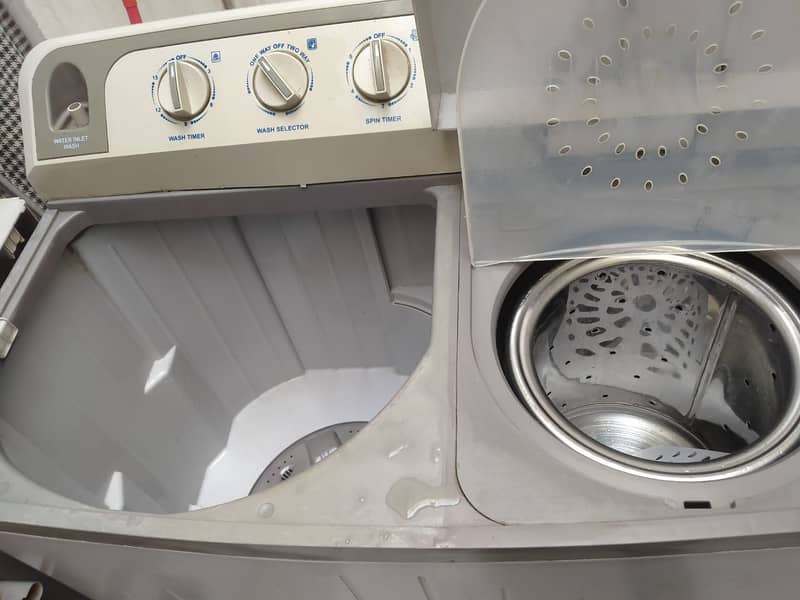 Good condition full size super asia washing machine semi automatic 1