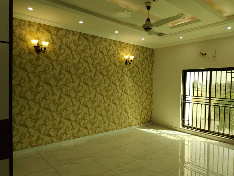 10 Marla House For Rent In Lake City Lahore Block M5 13