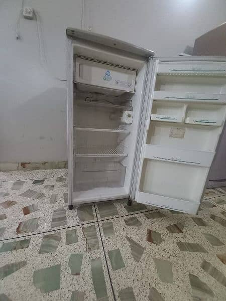 refrigerator LG 1