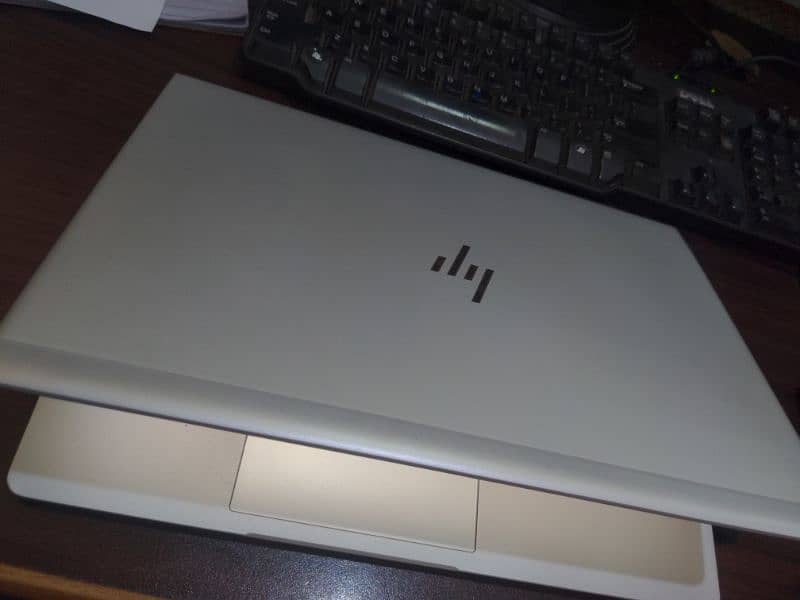 hp840 i7 8th gen 16/256 2