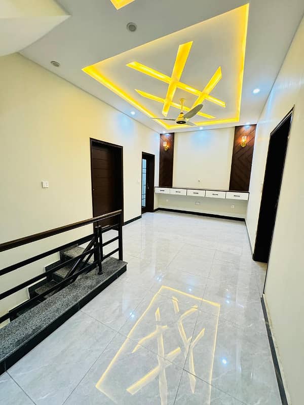 5 Marla Facing Park House For Sale In Jade Block Park View City Lahore 9