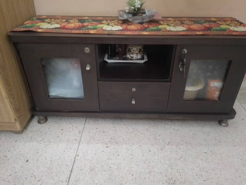 tv trolly and coffee table 1 week used only 0