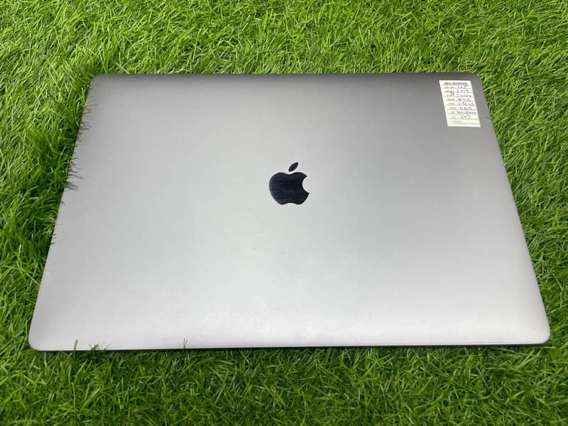 2019 MacBook Pro 15 inc Core i7 Ram 16 SSD 256 GPU 4GB Good Condition 0