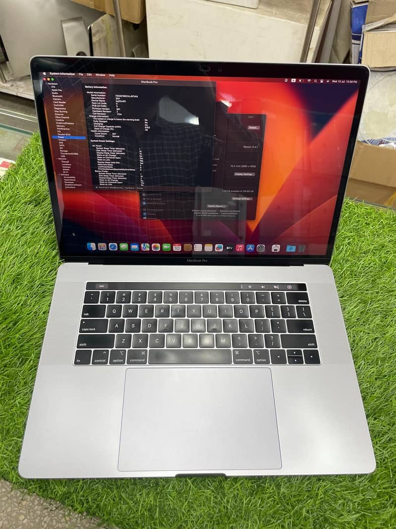 2019 MacBook Pro 15 inc Core i7 Ram 16 SSD 256 GPU 4GB Good Condition 4