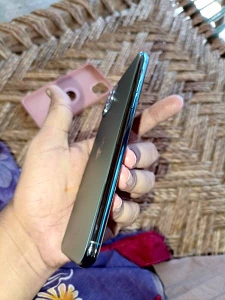 iphone 11 pro max 512gb non PTA 7