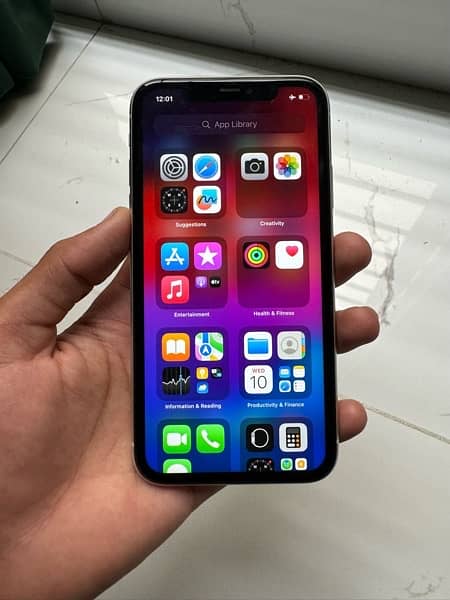 iPhone 11 - 64GB - Non PTA 1