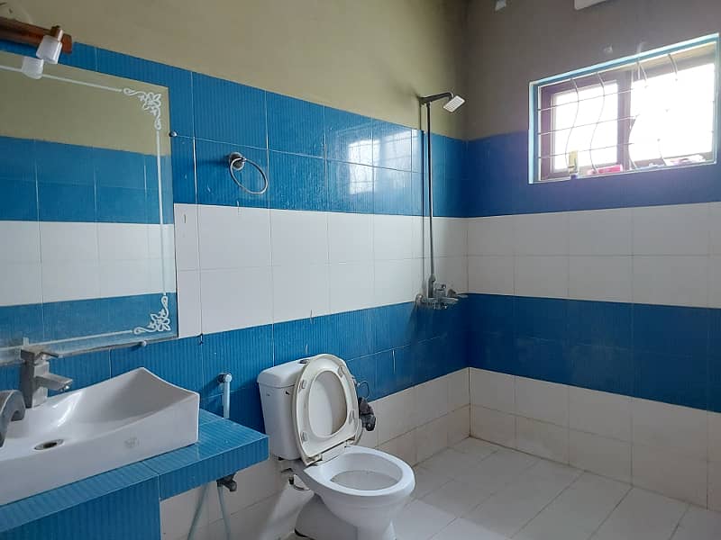 14 Marla House Near Lacas School G1 Market Doctor Hospital Hot Location 20