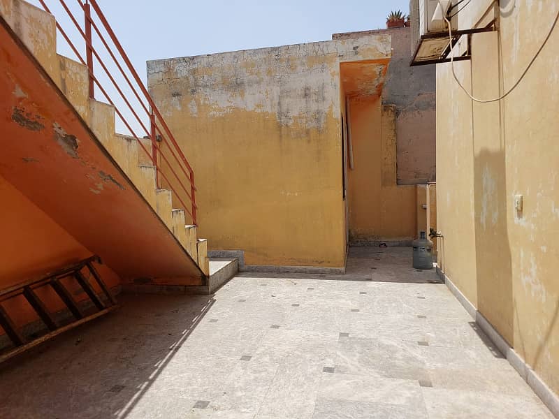 14 Marla House Near Lacas School G1 Market Doctor Hospital Hot Location 21