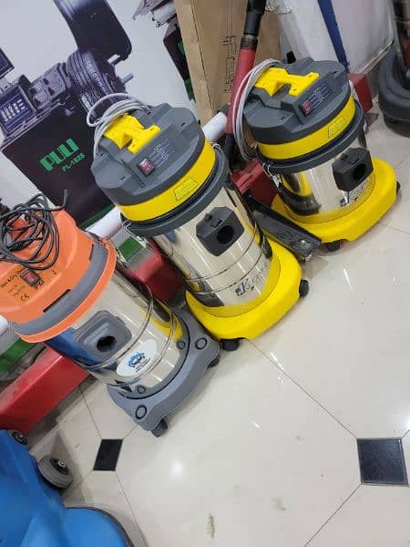 Triple Motor Commercial vacuum cleaner Available 3