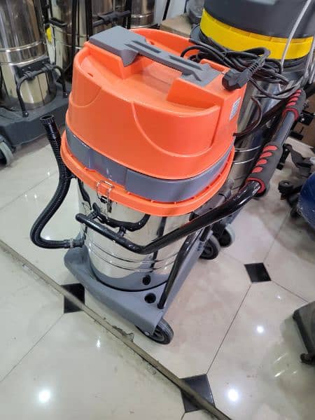 Triple Motor Commercial vacuum cleaner Available 4