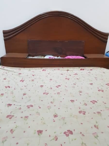 Wooden Sheesham bed 4