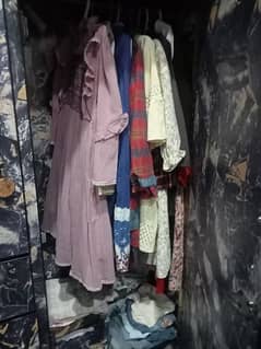 wardrobe 0