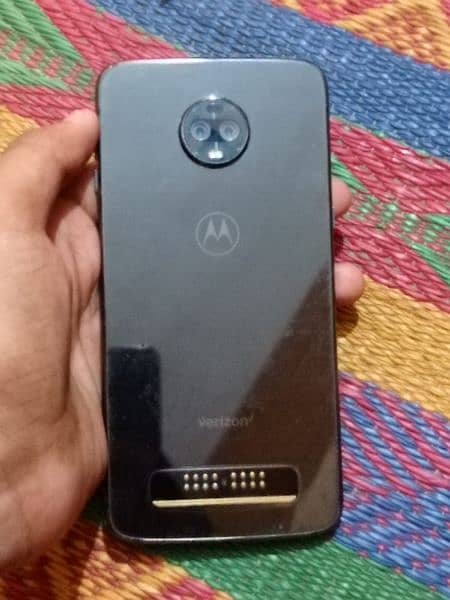 Moto z3 2