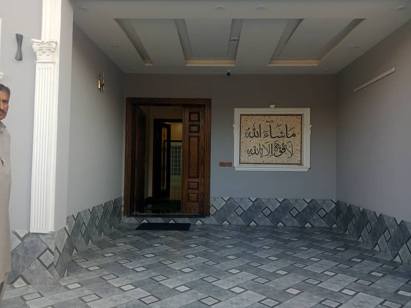 7.5 Marla Brand New House Available For Sale In Johar Town 39
