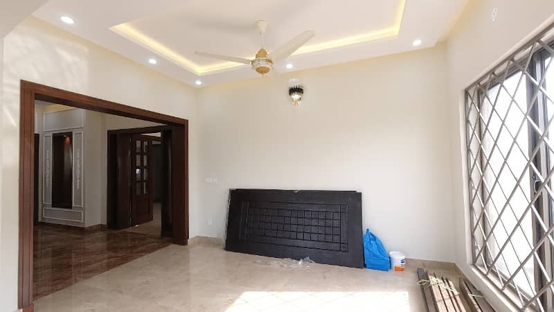 1 Kanal Brand New House For Sale 4