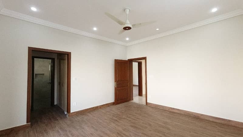 1 Kanal Brand New House For Sale 17