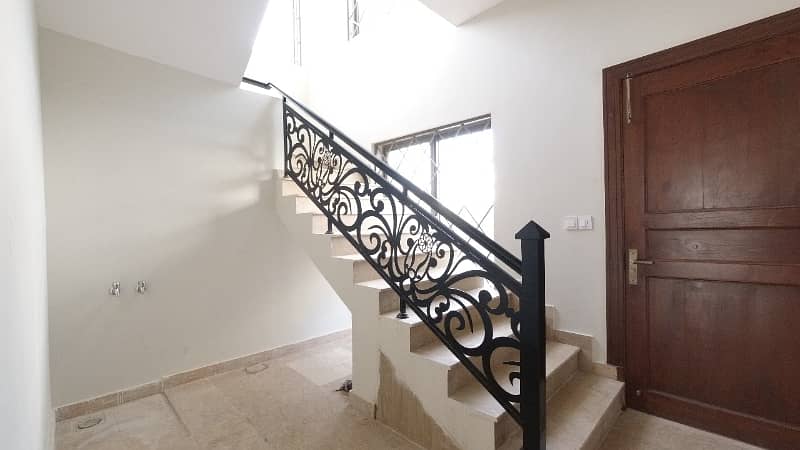 1 Kanal Brand New House For Sale 29