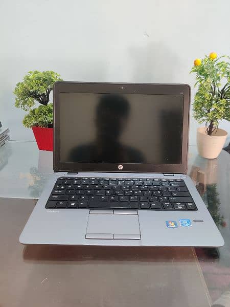 Hp Elitebook 820 g1 Core i5 4th Generation low budget laptop 0