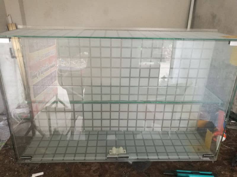 Glass cabinet 0