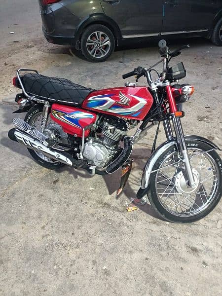 cg 125 model 2022 Karachi numbar red colour farst onar baik 2