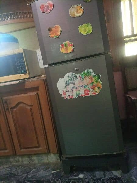 medium size refrigerator for sale 0