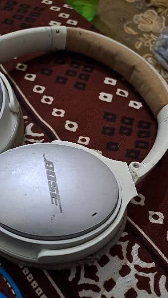 bose qc25 active noise cancelling headphones 1