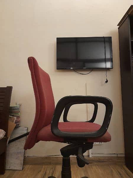 Office/Computer chair with cushion 2