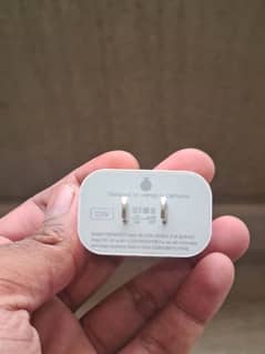 Iphone orignal  chargers  imported