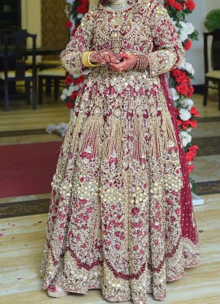 very heavy fully handmaded Bridal lehnga 2