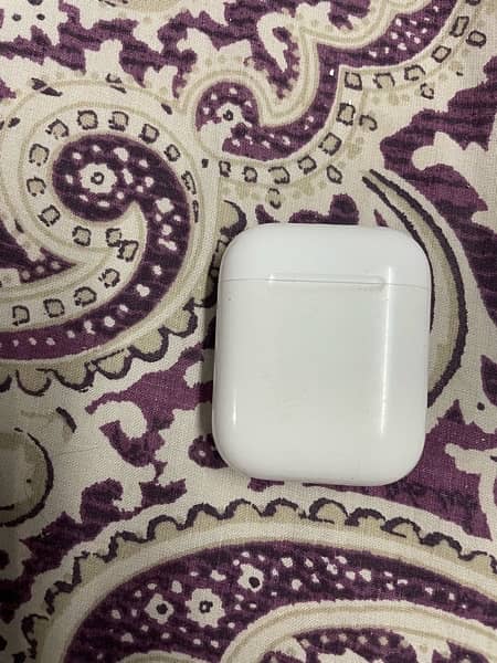 Apple airpods 2 8