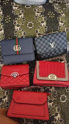 new bags hain 2500 free Dc if any one interested call 03125764076