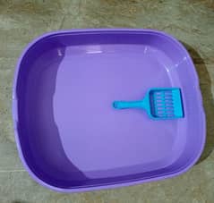 cat litter tray with cat litter scoop