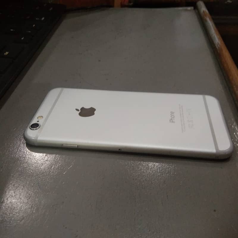I Phone 6 (16GB PTA Approved) 0