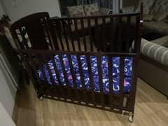 baby cot 9/10 condition