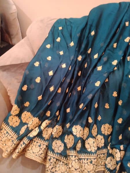 a beautiful saree for sale in excellent condition only one time used 5