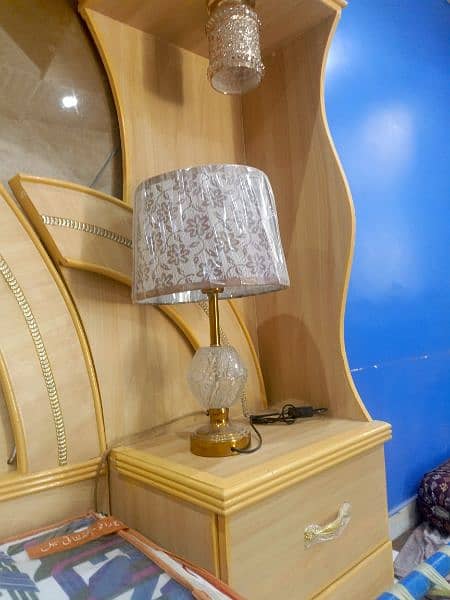 Side table Lamps with lightning 4